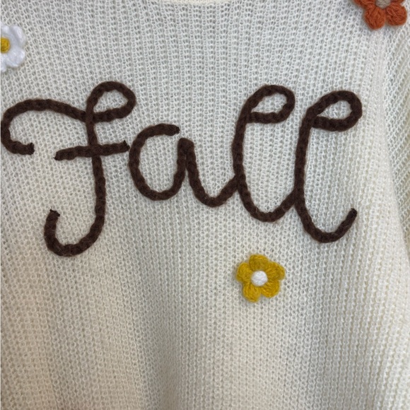BiBi Fall Delicate‎ Cream Sweater with Flowers Size S but oversized NWOT - Picture 3 of 14
